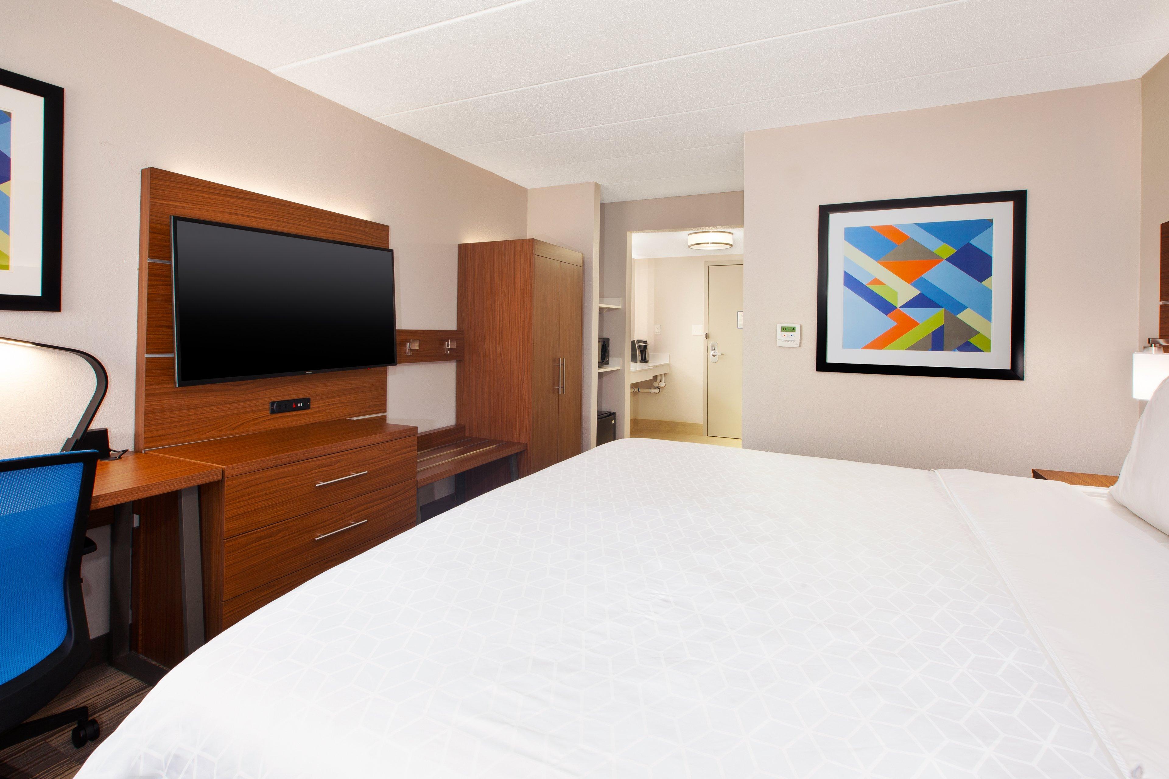 Holiday Inn Express Fairfax-Arlington Boulevard By Ihg Bagian luar foto