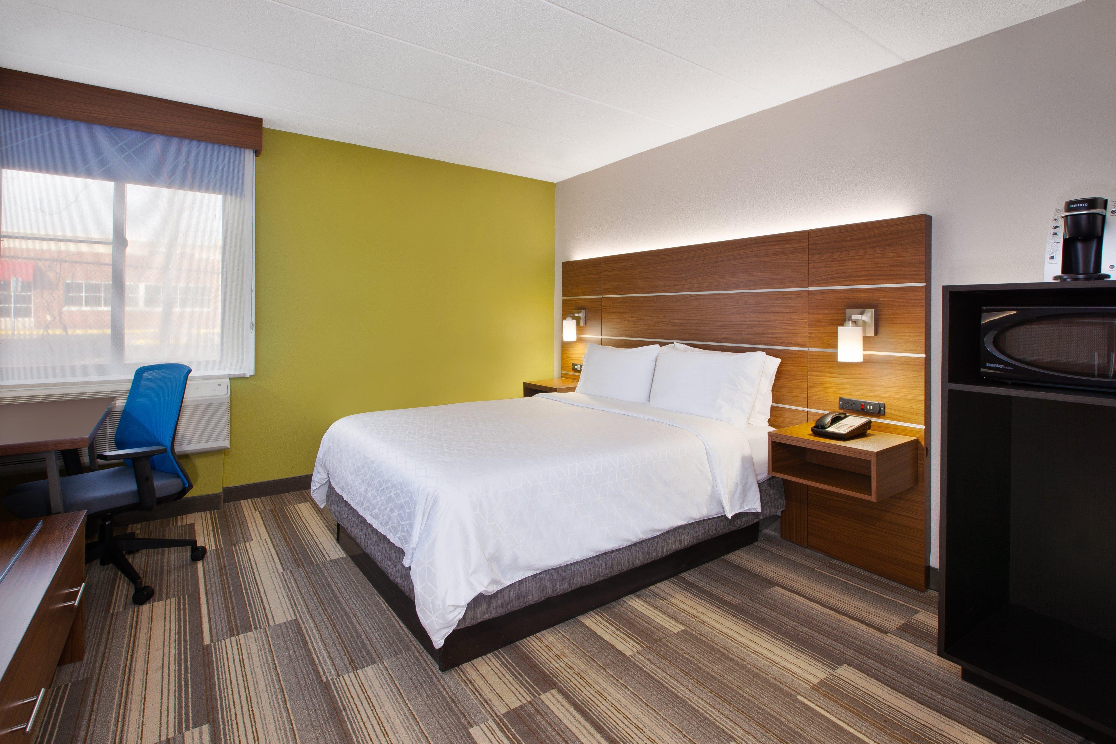 Holiday Inn Express Fairfax-Arlington Boulevard By Ihg Bagian luar foto