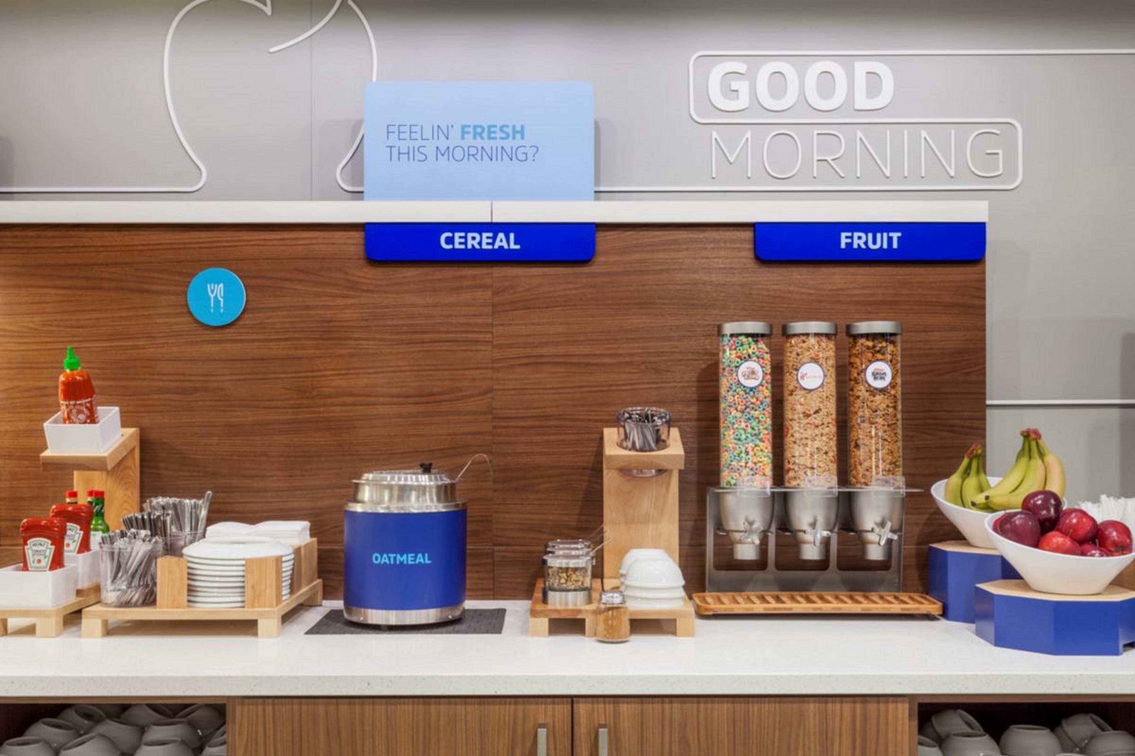 Holiday Inn Express Fairfax-Arlington Boulevard By Ihg Bagian luar foto