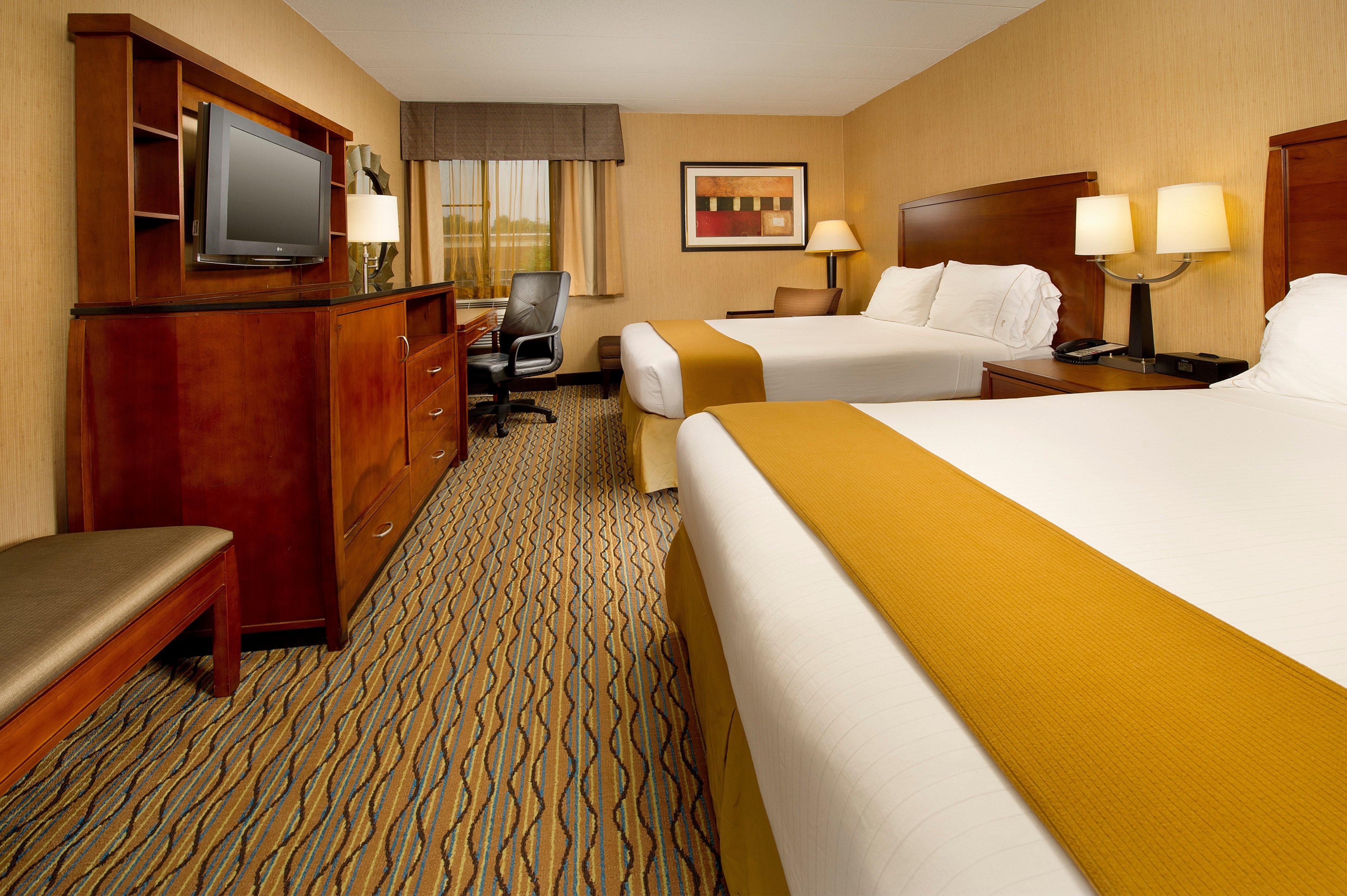 Holiday Inn Express Fairfax-Arlington Boulevard By Ihg Bagian luar foto
