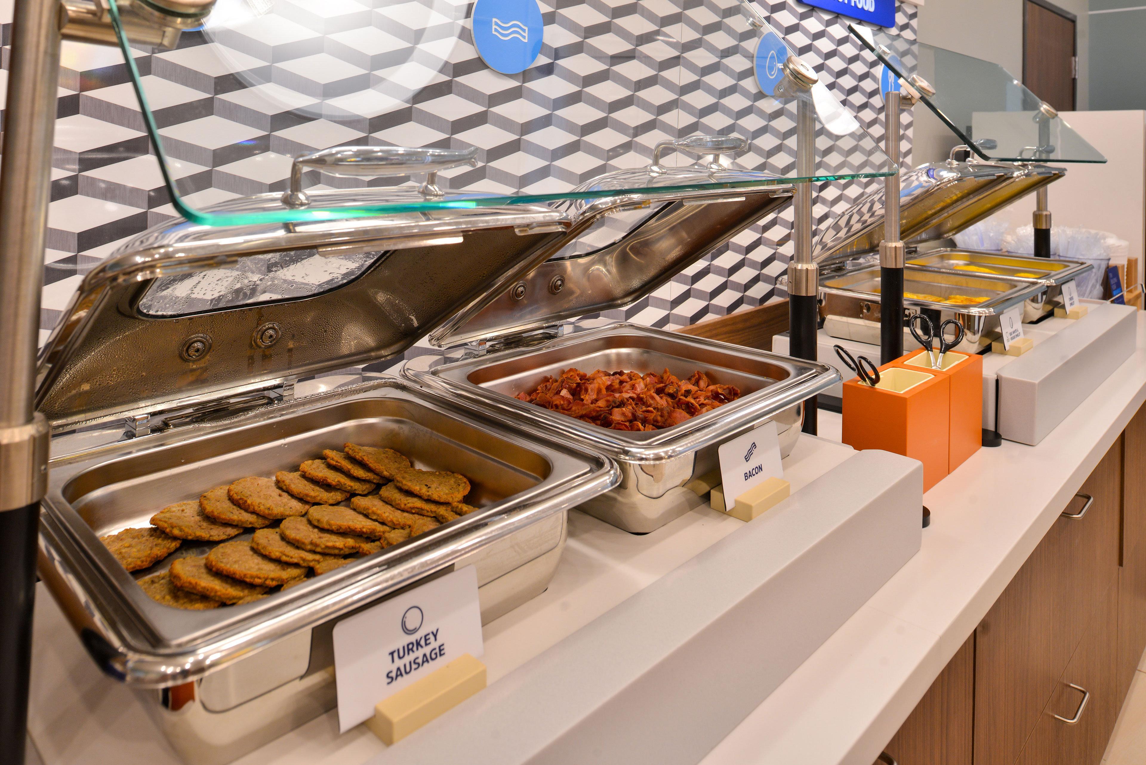 Holiday Inn Express Fairfax-Arlington Boulevard By Ihg Bagian luar foto