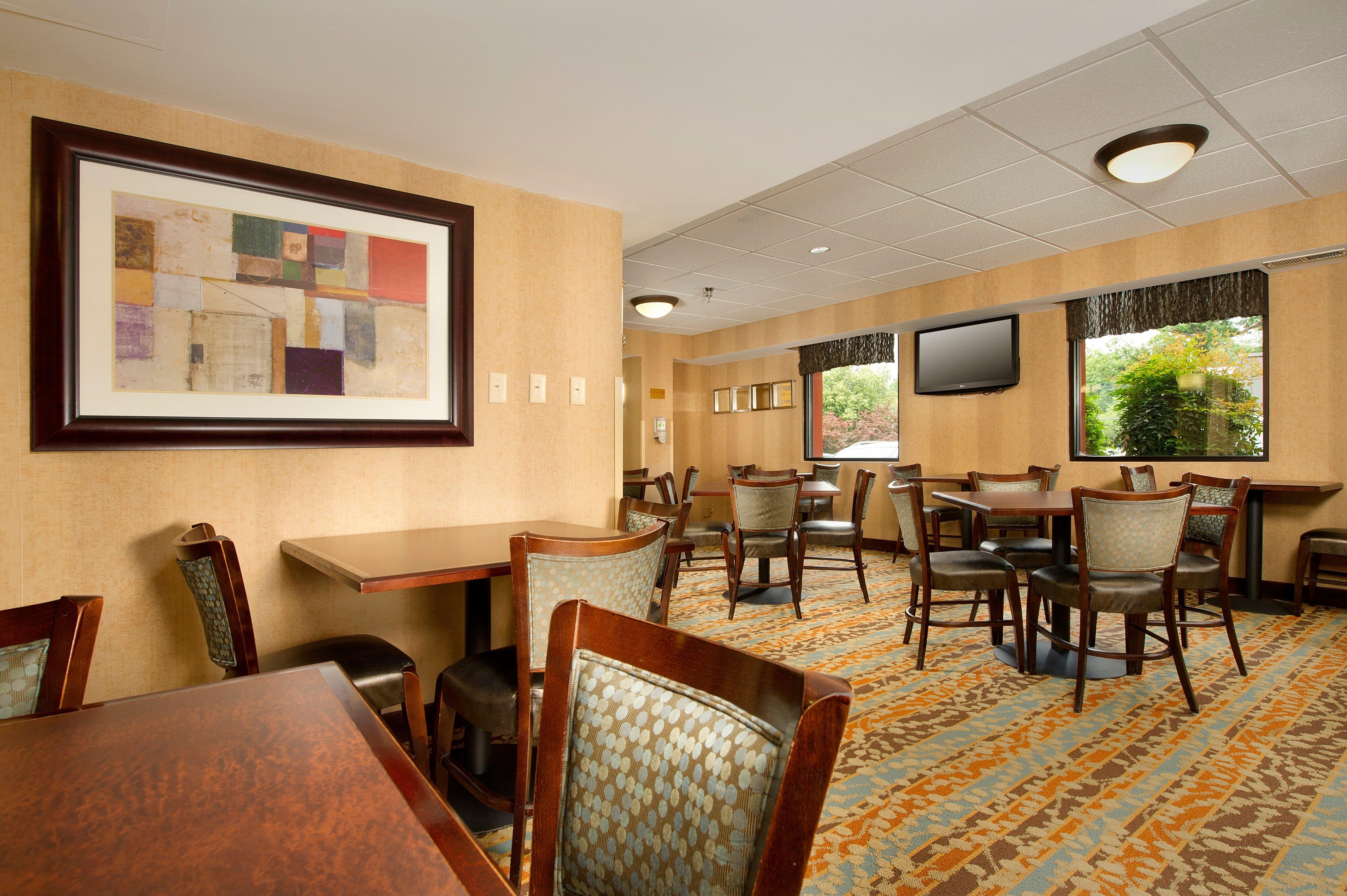 Holiday Inn Express Fairfax-Arlington Boulevard By Ihg Bagian luar foto